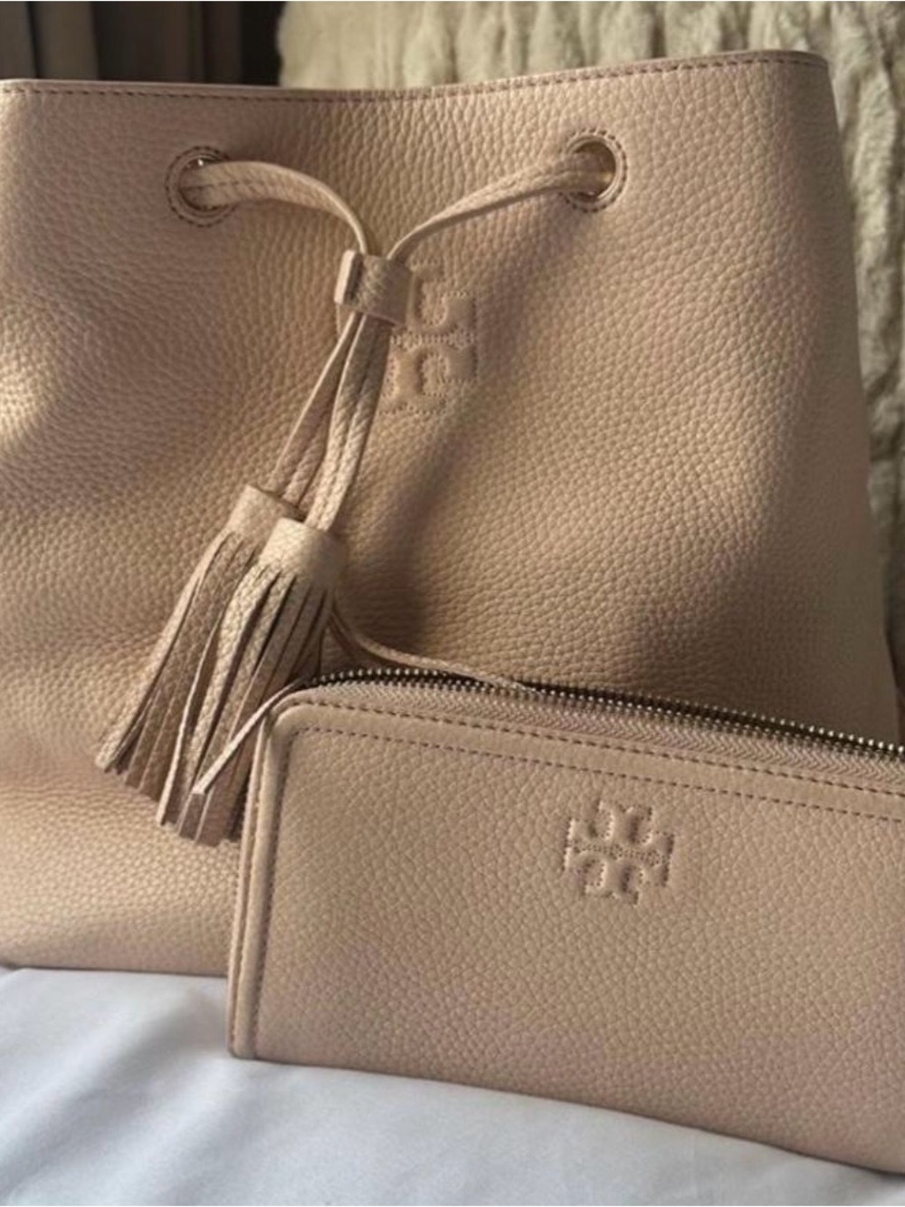 ⭐️Tory Burch McGraw Bucket Bag in Pink with Matching Wallet